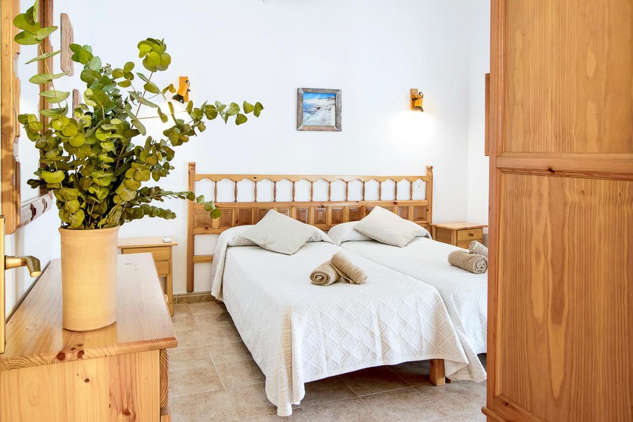 Apartamentos Molina 9-10-11 Es Calo  Dış mekan fotoğraf