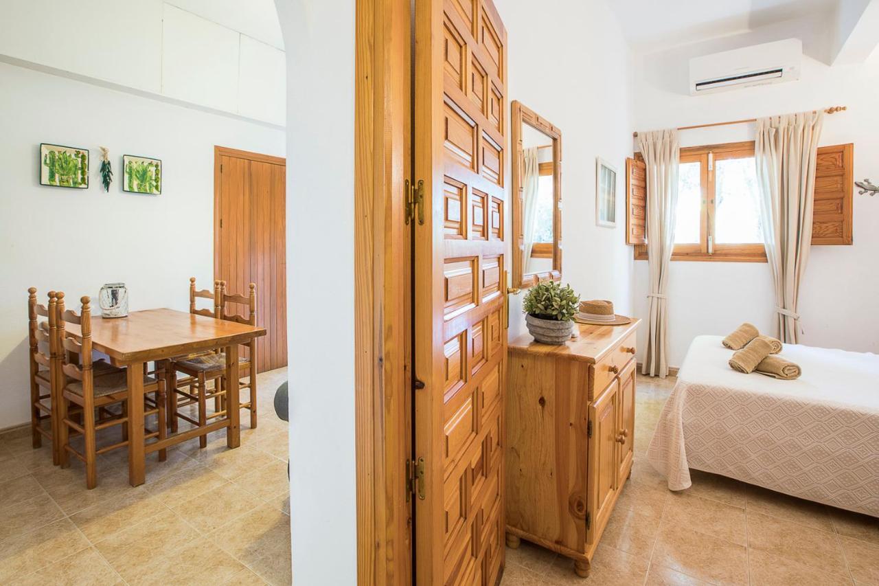 Apartamentos Molina 9-10-11 Es Calo  Dış mekan fotoğraf