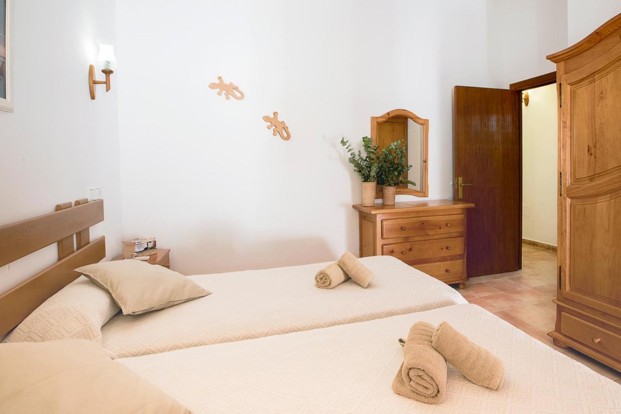 Apartamentos Molina 9-10-11 Es Calo  Dış mekan fotoğraf
