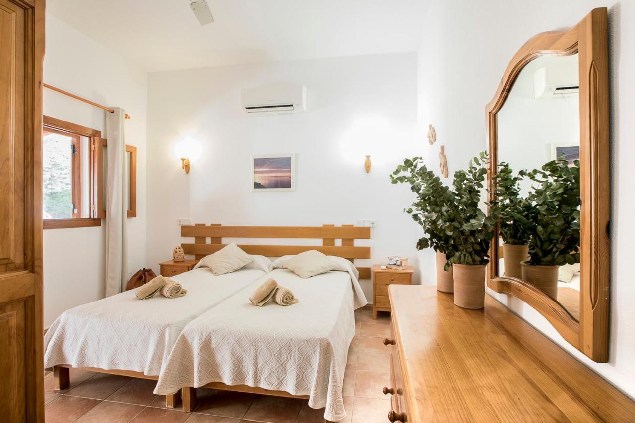 Apartamentos Molina 9-10-11 Es Calo  Dış mekan fotoğraf