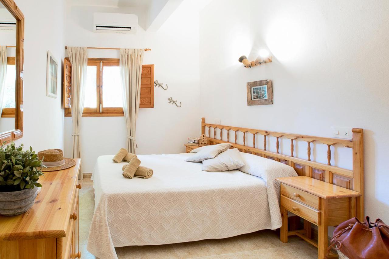 Apartamentos Molina 9-10-11 Es Calo  Dış mekan fotoğraf