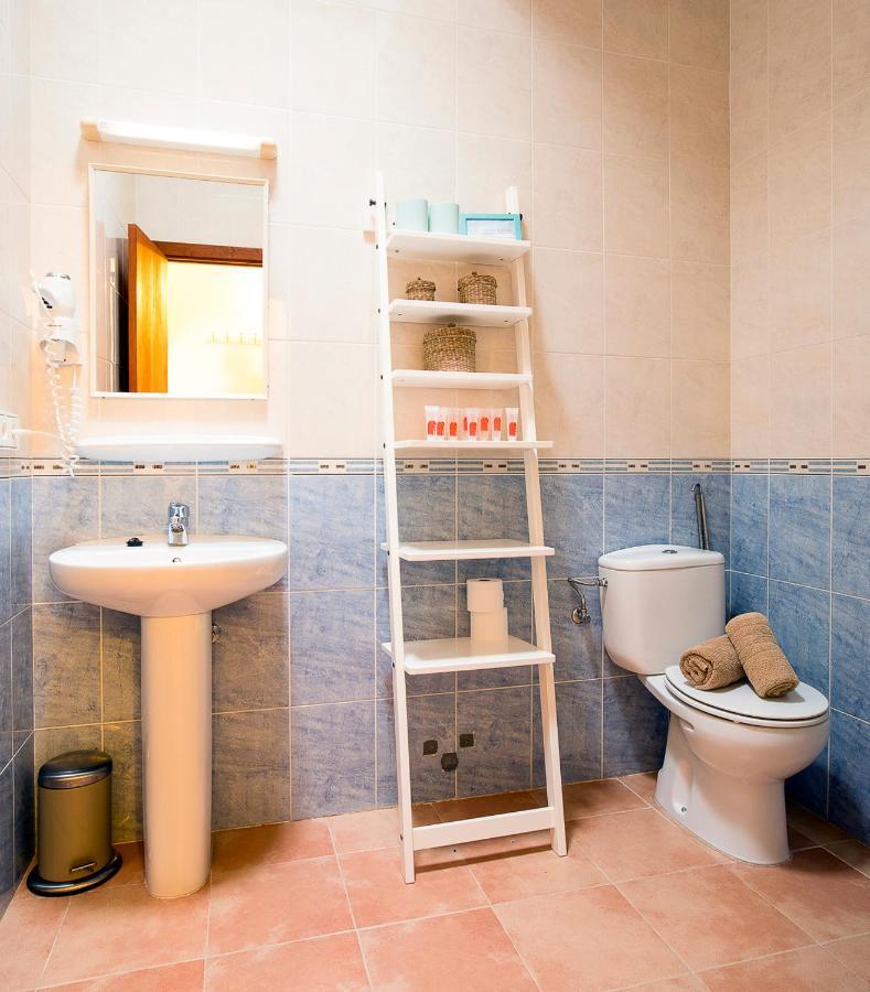 Apartamentos Molina 9-10-11 Es Calo  Dış mekan fotoğraf
